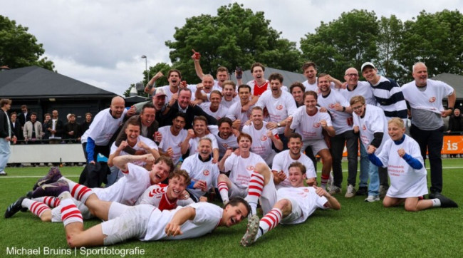 SVA 1 schrijft clubhistorie met promotie naar de eerste klasse